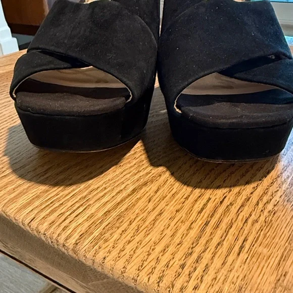 Sam EdelmanBlack Suede Platform Sandals. Size 10 - Picture 3 of 7